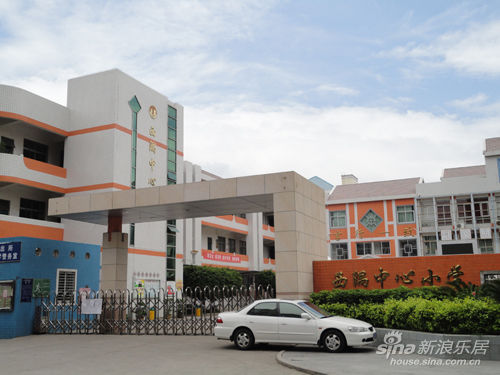 学校名称:泉州西隅中心小学   学校地址:泉州鲤城区星湖路中段